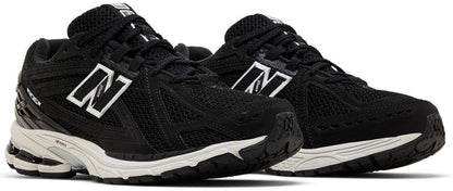 New Balance 1906R Noir Blanc