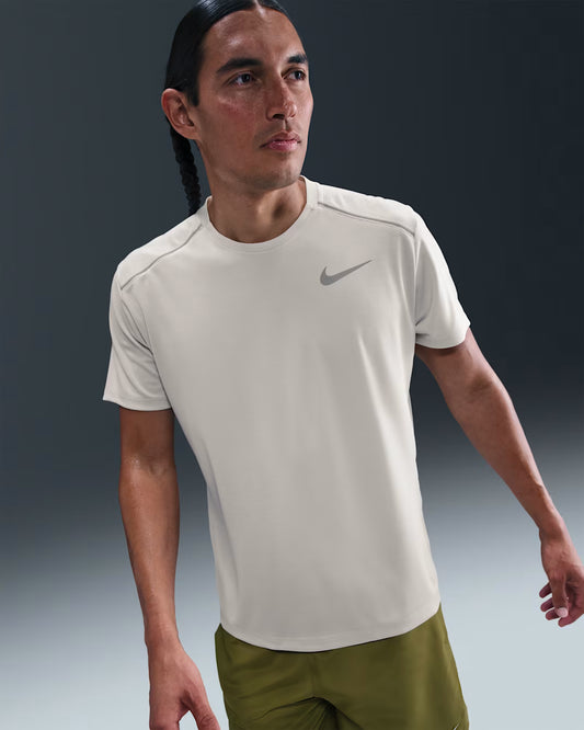 T Shirt Nike Running Blanc